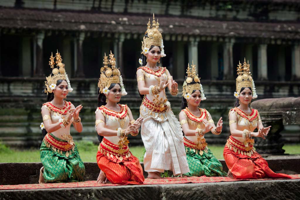 Highlights of Vietnam and Cambodia via Mekong River - 15 Days